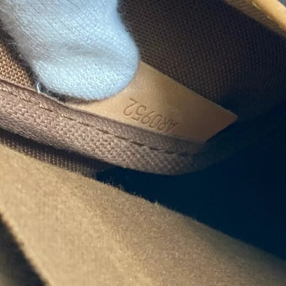 LOUIS VUITTON M42254 Monogram Saumur35 Crossbody Shoulder Bag Brown - Picture 10 of 11